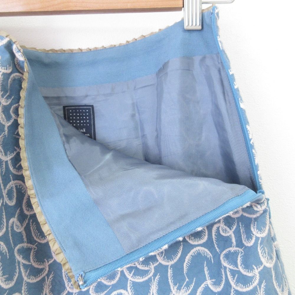 美品 mina perhonen ミナペルホネン rustle 刺繍 ひざ丈 コットン台形  