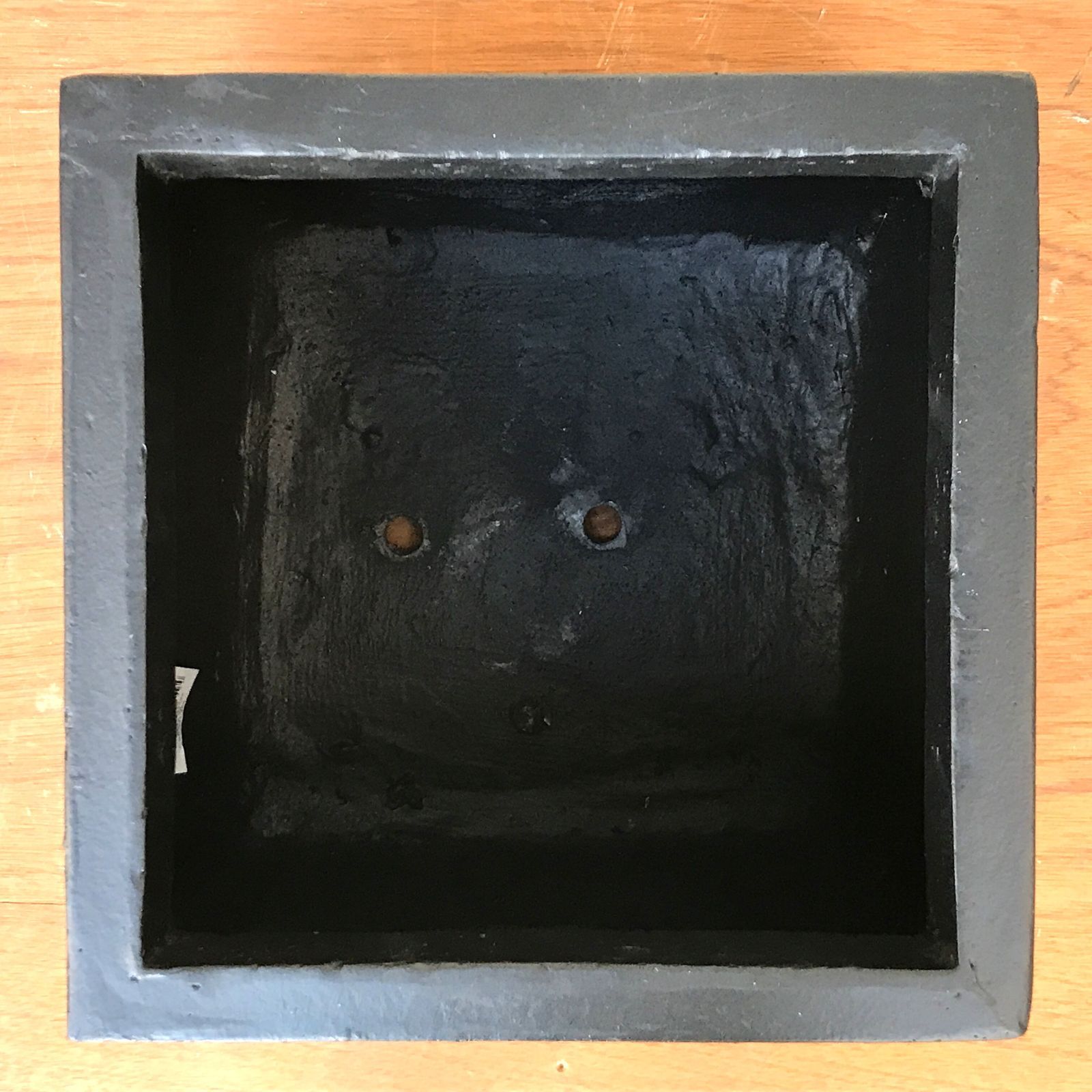 ブラック