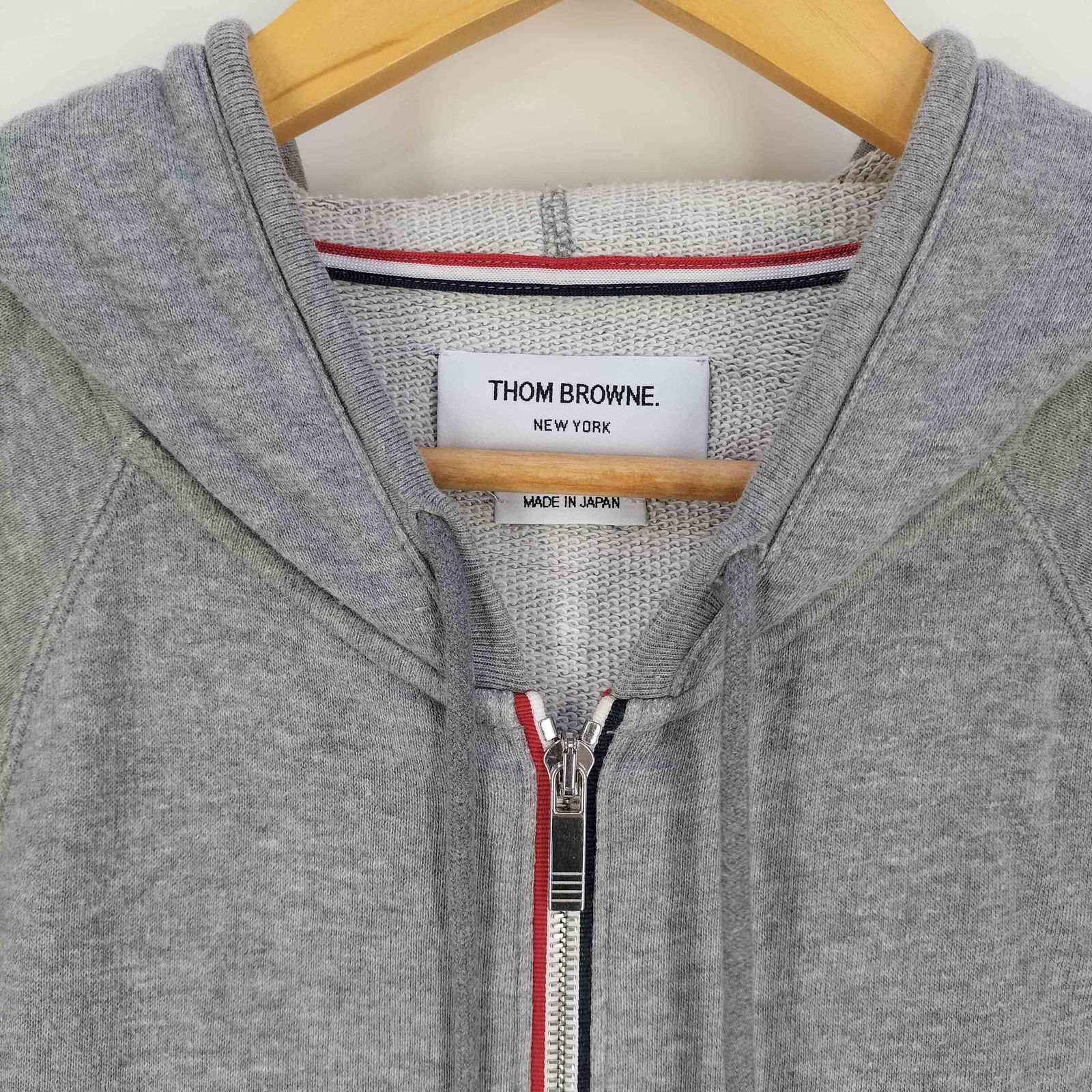 トムブラウン THOM BROWNE 4BAR ジップアップパーカー メンズ 3 トムブラウン THOM BROWNE 4BAR ジップアップパーカー メンズ 3