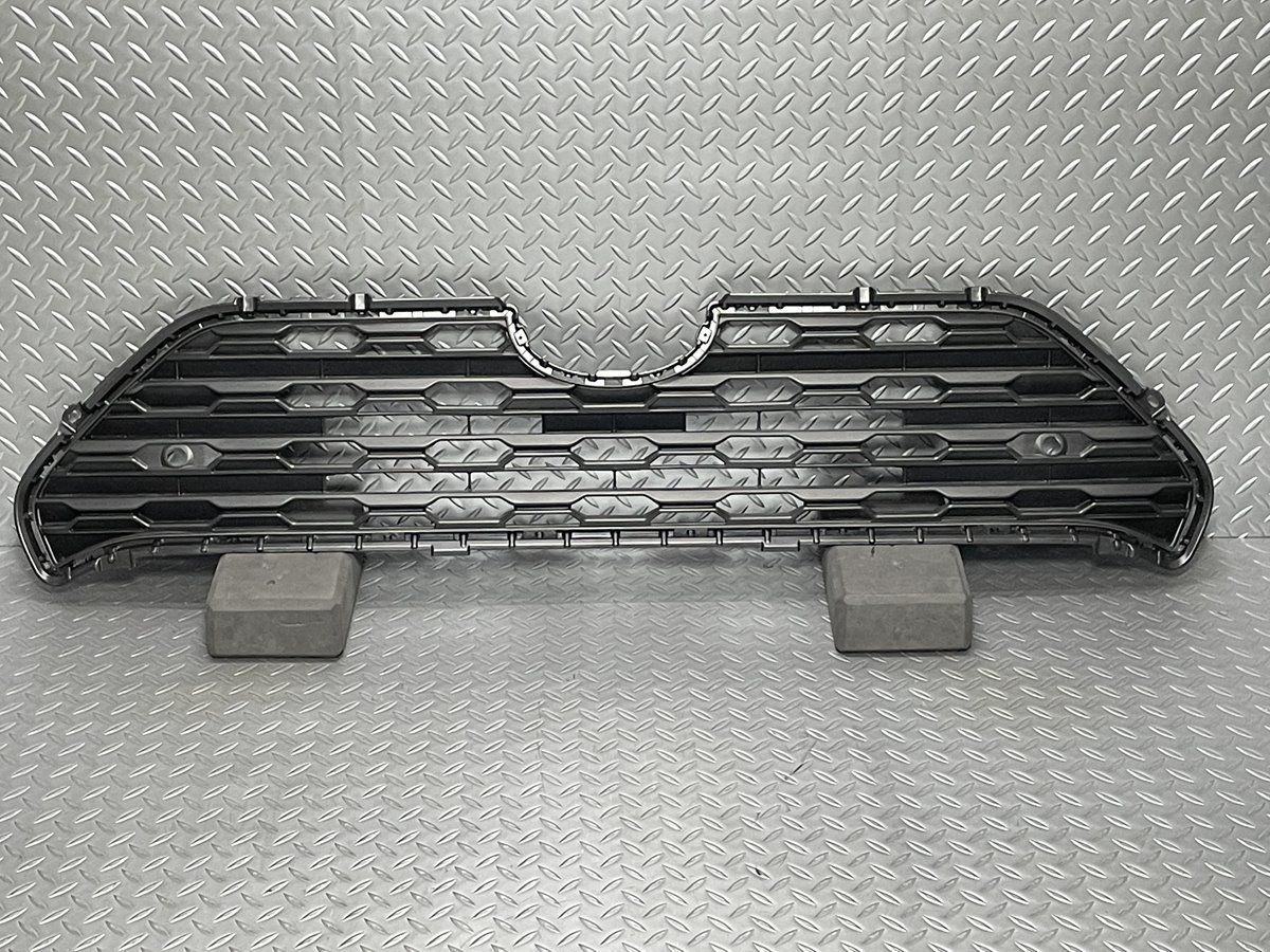 送料無料50系 RAV4 純正 フロントグリル 品番53112-42171 MXAA52