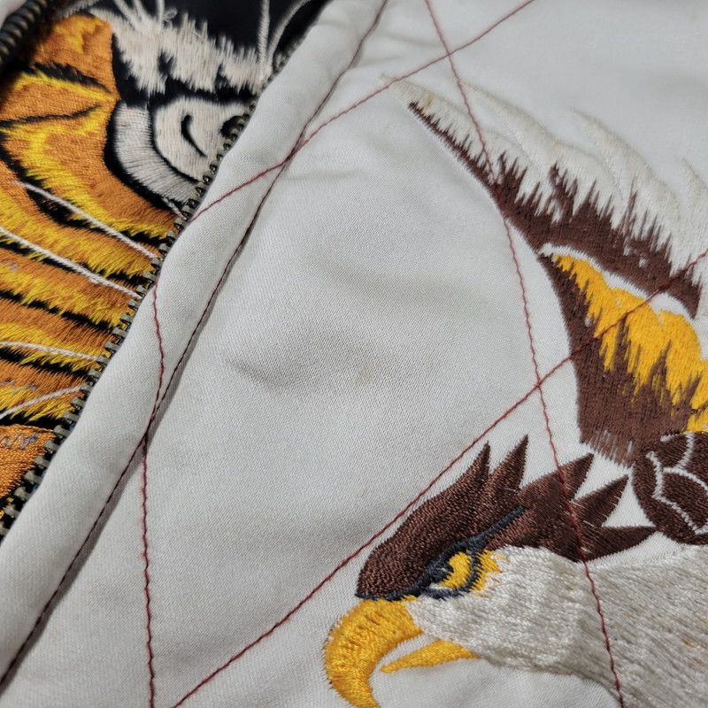 品 TAILOR TOYO テーラー東洋 SOUVENIR JACKET M18484 スーベニアジャケット 虎×鷹×舞妓×三重塔 スカジャン アウター 145-251024-as-09-izu KANDAIZUMI_COM