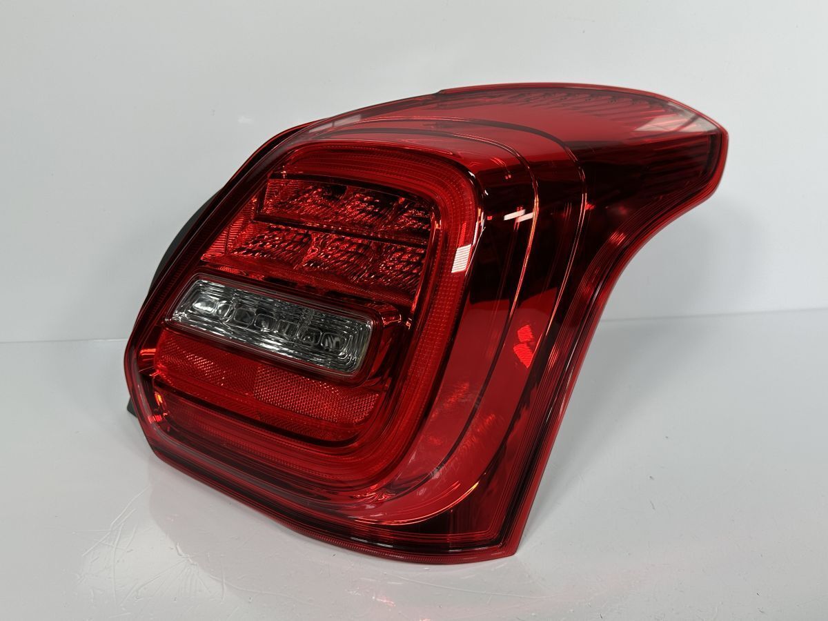 美品]ZC33S 純正テールライト LED 左右2個セット 中古美品】ZC33S スイフトスポーツ 純正テールランプ左右 - メルカリ
