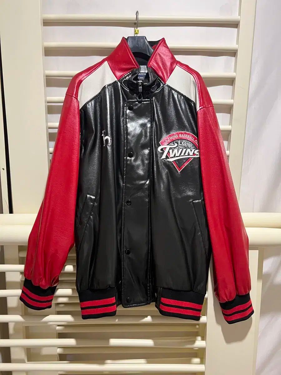 LG TWINS ツインズ HAZZYS へジス サテンジャンパー