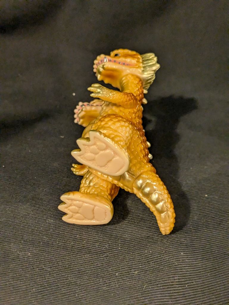 LESTANG NICOLAS 創世の大怪獣 KYODORA MINI 黄色成型 - メルカリ