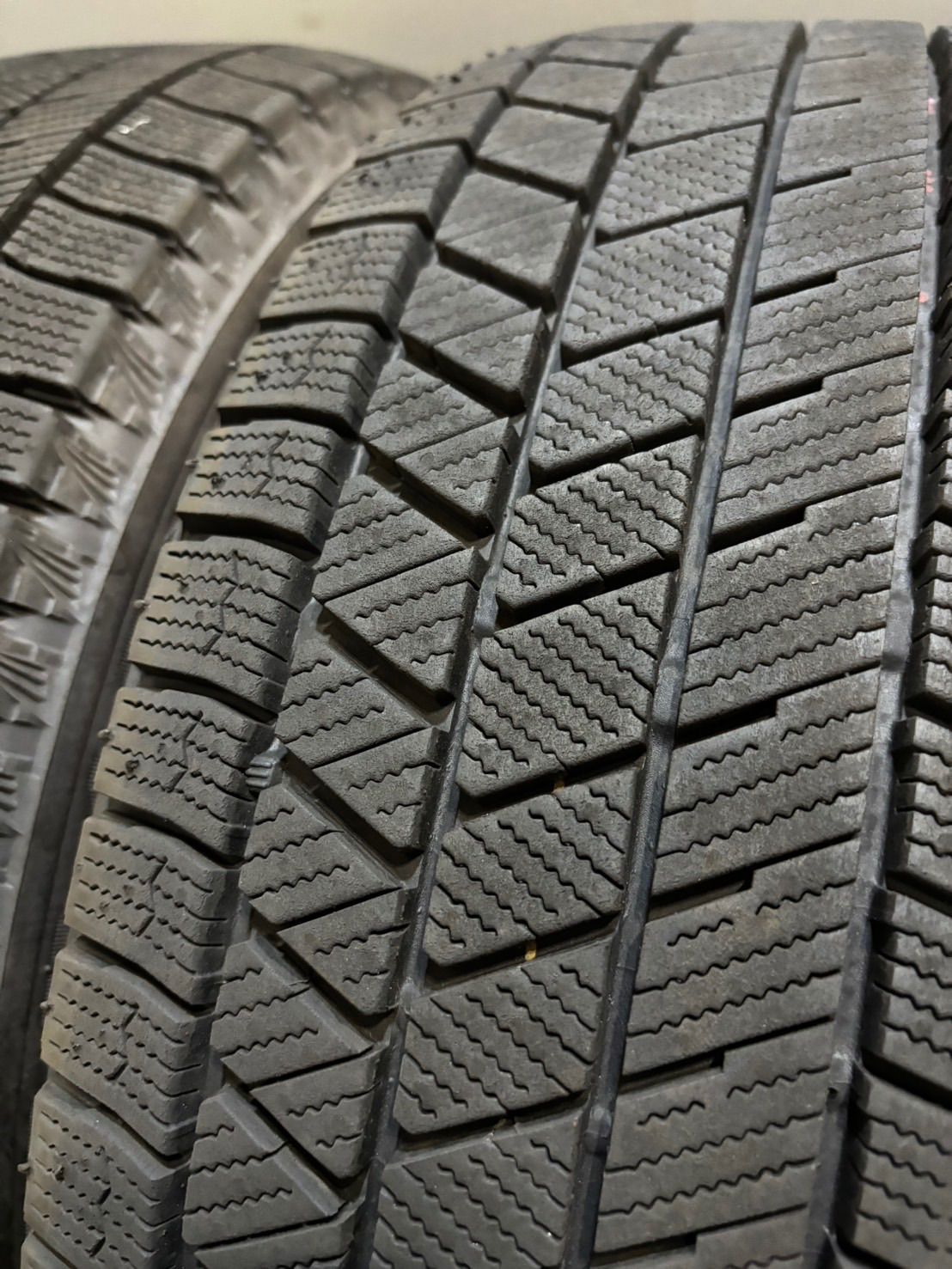 185 60R15 BRIDGESTONE VRX3 スタッドレス 4本 ブリヂストン ブリザック アクア ヤリス フィット 3-K229 TRITUETUBI_COM