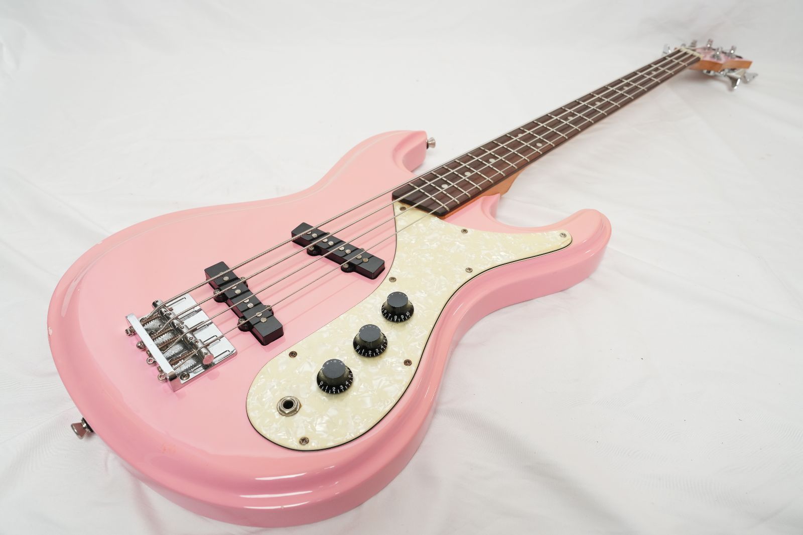 【超特価SALE開催中！】 Aria Diamond DM-380 シェルピンク モズライト風ベース