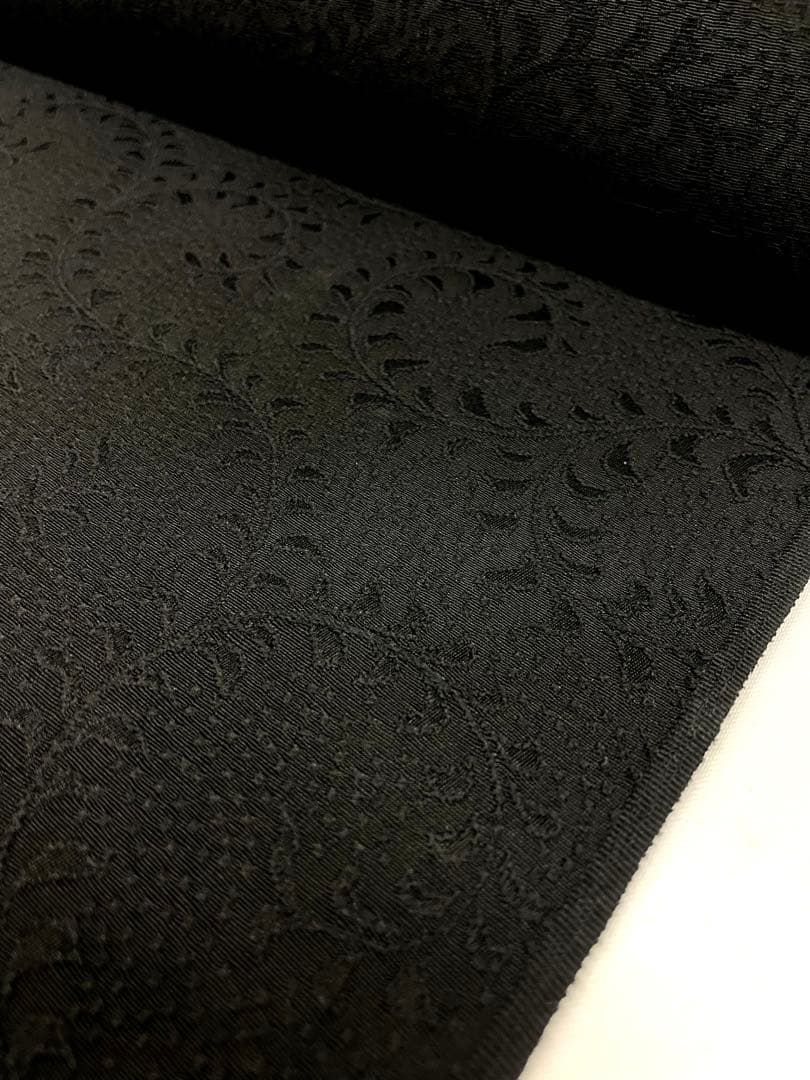 コート地 ふくれ織 紋意匠 蔦文様 京泥染 秀明黒泥染 正絹 反物 - メルカリ