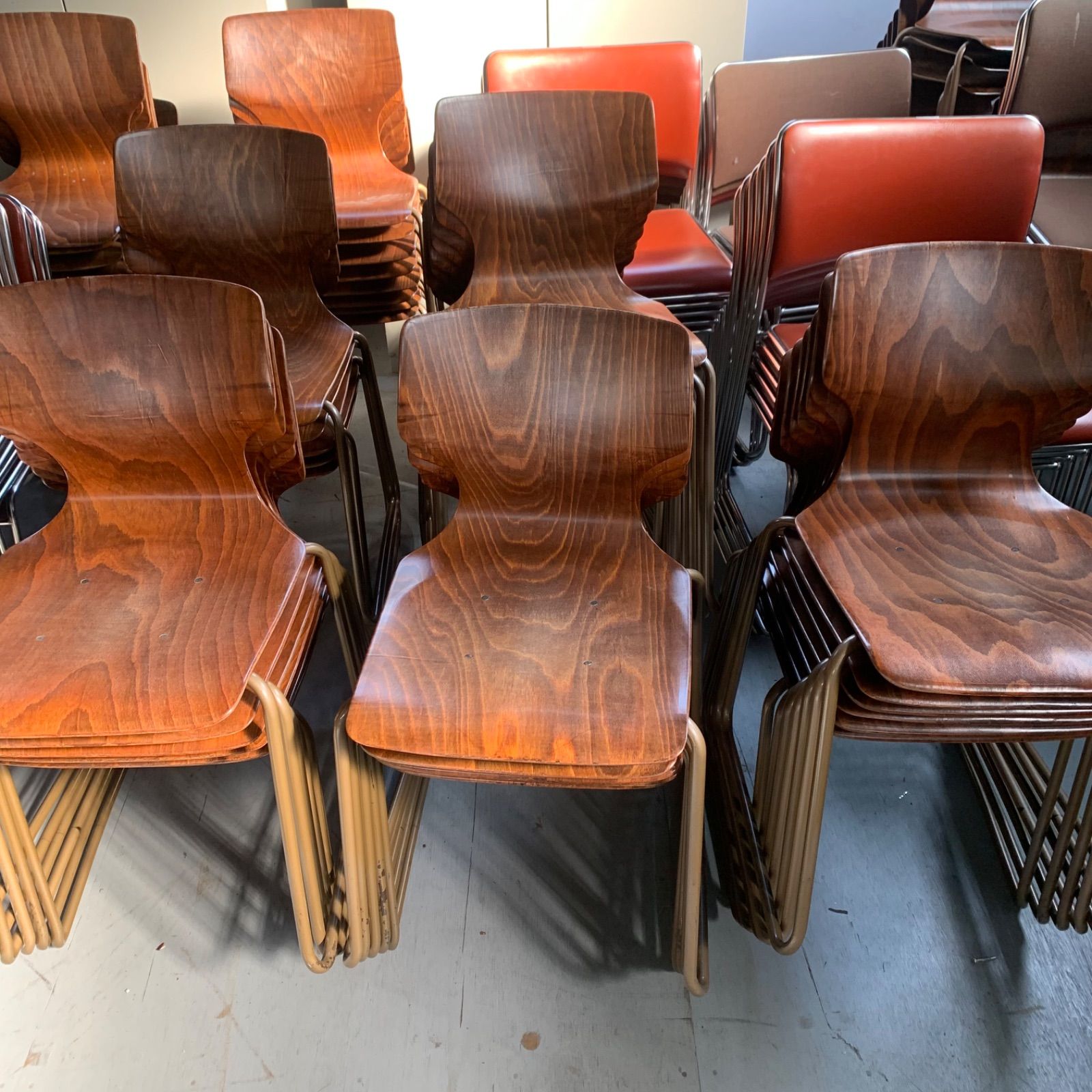 AICHI パグホルツ ダイニングチェア スタッキング 2脚 - メルカリ