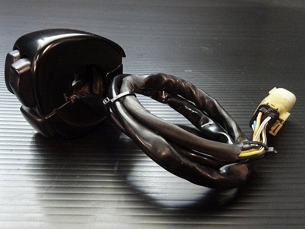 ハーレー スポーツスター XL883L-I 純正 スイッチボックス 左 E7525