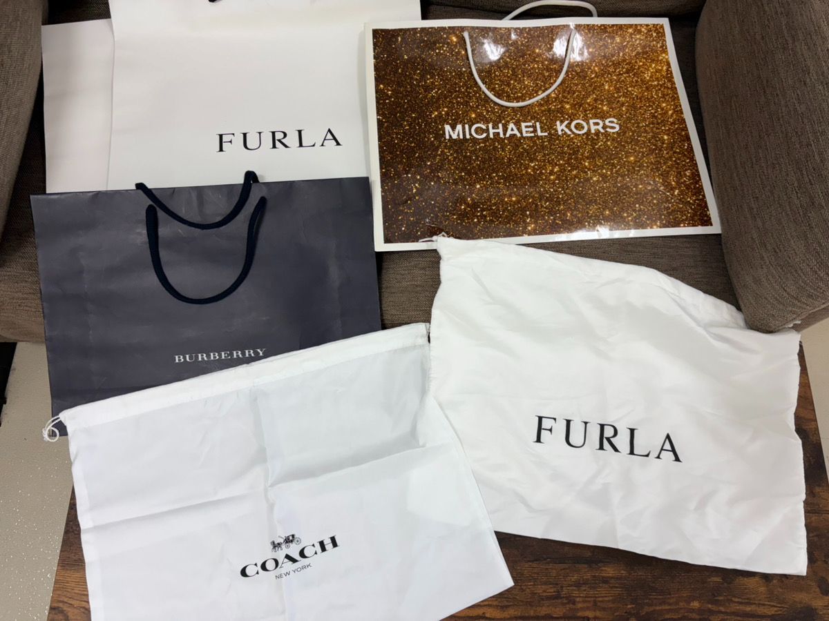 ブランドショッパー袋まとめ ショッパー まとめ売り ブランド袋×11枚 ブランド巾着袋×2袋 - メルカリ