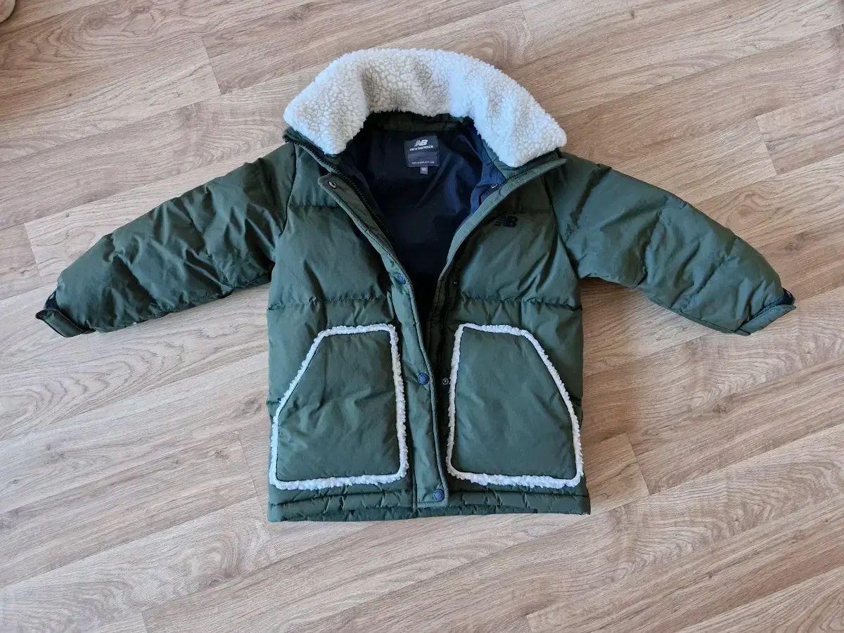 ニューバランス キッズ カーキ ダウン アウター 120