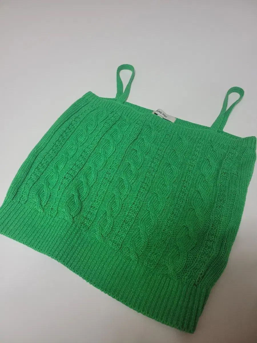 アンドユー ニット ノースリーブ トップス スリーブレス ケーブル編み ノースリーブ