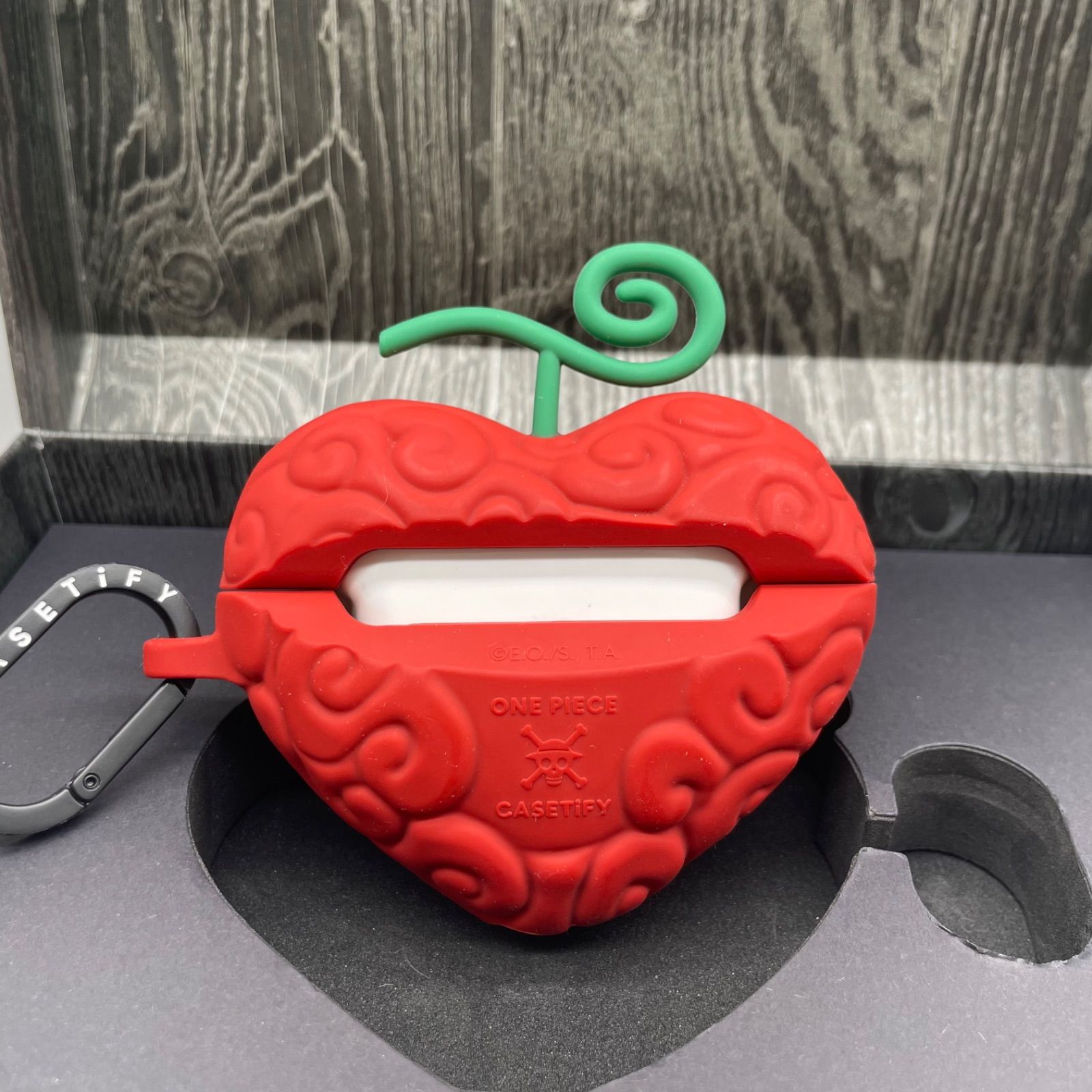 □CASETiFY ケースティファイ ワンピース オペオペの実 AirPods ケース