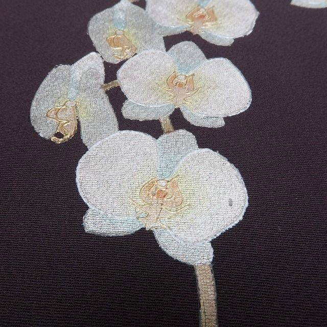 気品を纏い幸福を届ける胡