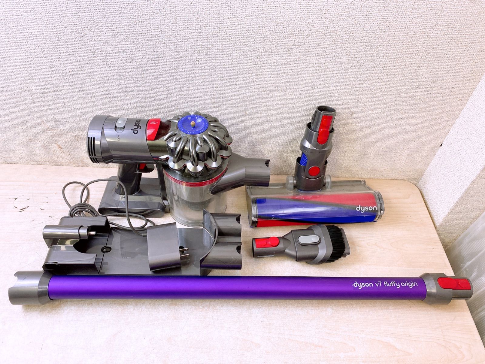 【動作確認済み】 Dyson ダイソン SV11 ハンディ掃除機 掃除機 分解洗浄・通常22分可動】dyson ダイソン V7 SV11 ハンディクリーナー