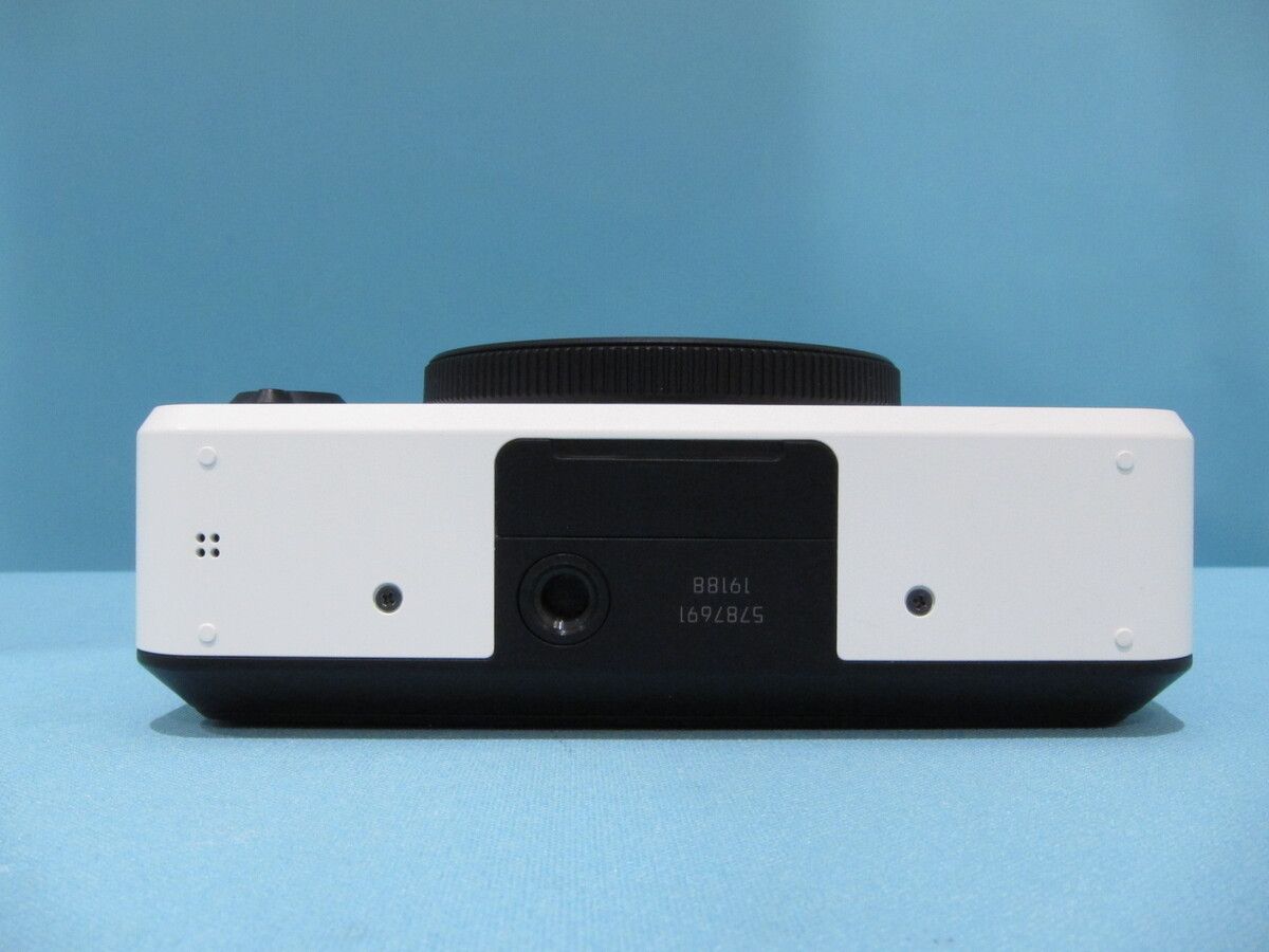 超美品 NIKON ニコン EM フィルムカメラ モルト新品交換済 M269 1105