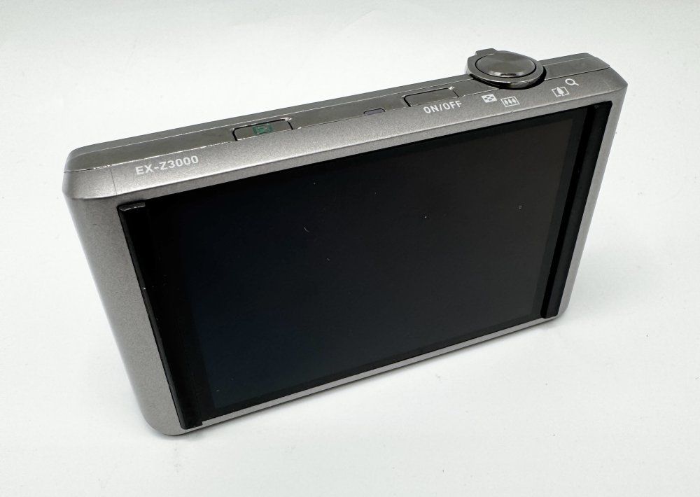 CASIO デジカメ EXILIM 1610万画素 EX-Z3000SR 中古 中古 CASIO デジタルカメラ EXILIM 1610万画素 8倍 シルバー EX