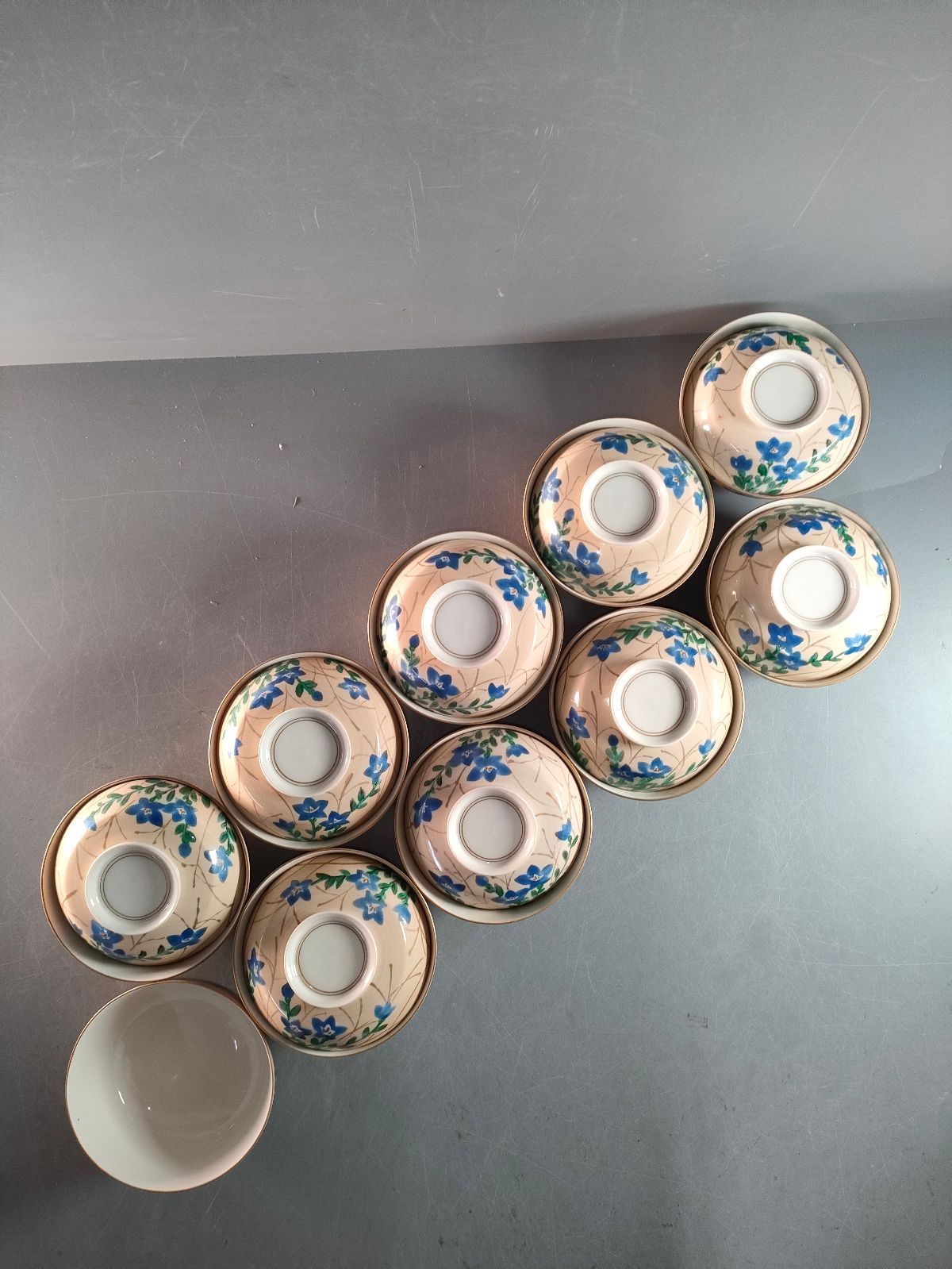 S8-12 京焼 清水焼 平安橘吉 着彩草花文絵蓋向付 茶碗10客 蓋9客 懐石道具