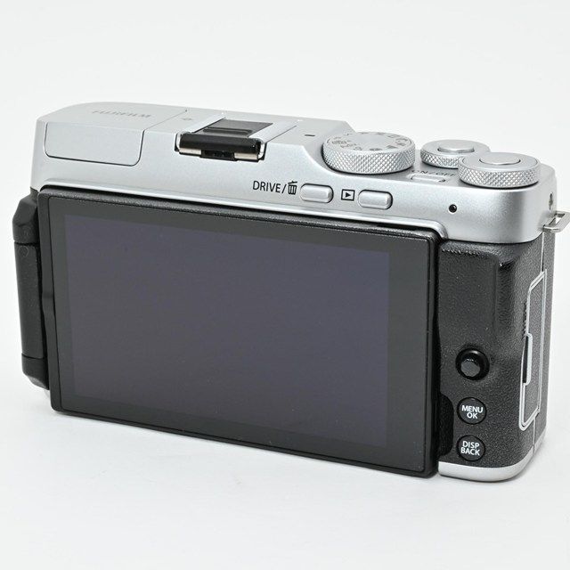 ＜良品＞FUJIFILM X-A7 シルバー｜有効2424万画素×4K動画対応 良品＞FUJIFILM X-A7 シルバー｜有効2424万画素×4K動画対応｜大型