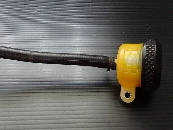 リアブレーキマスターシリンダー E7530