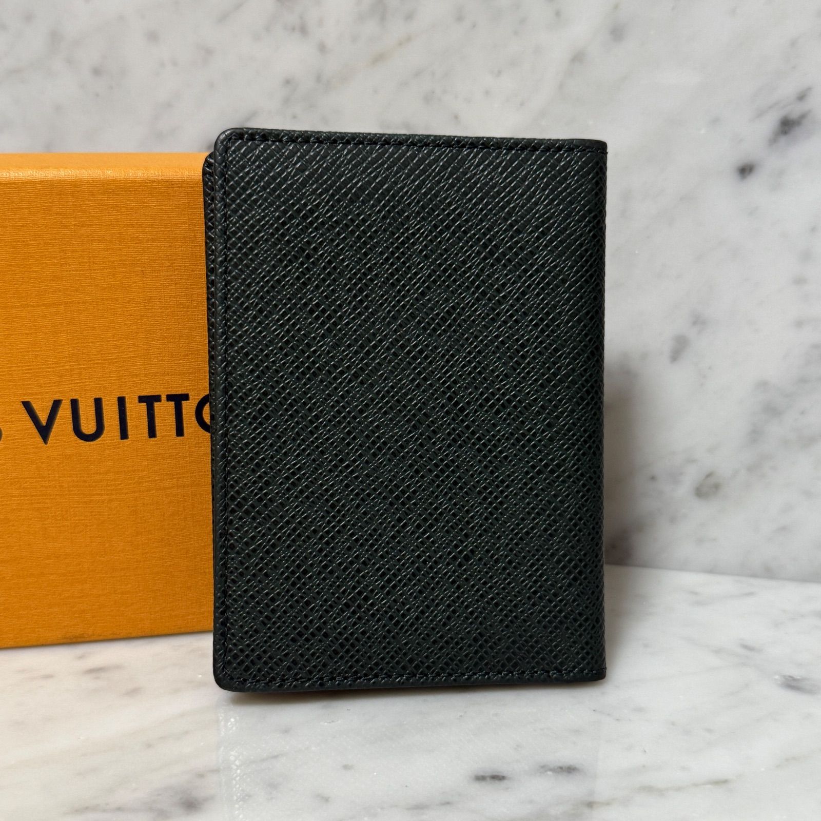 LOUIS VUITTON ルイヴィトン カードケース 二つ折り タイガ グリーン 緑 レザー 本革