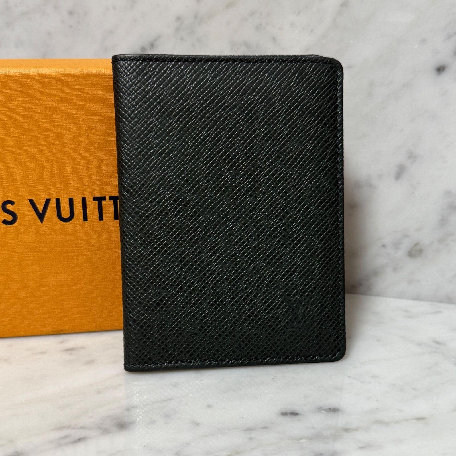 LOUIS VUITTON ルイヴィトン カードケース 二つ折り タイガ グリーン 緑 レザー 本革