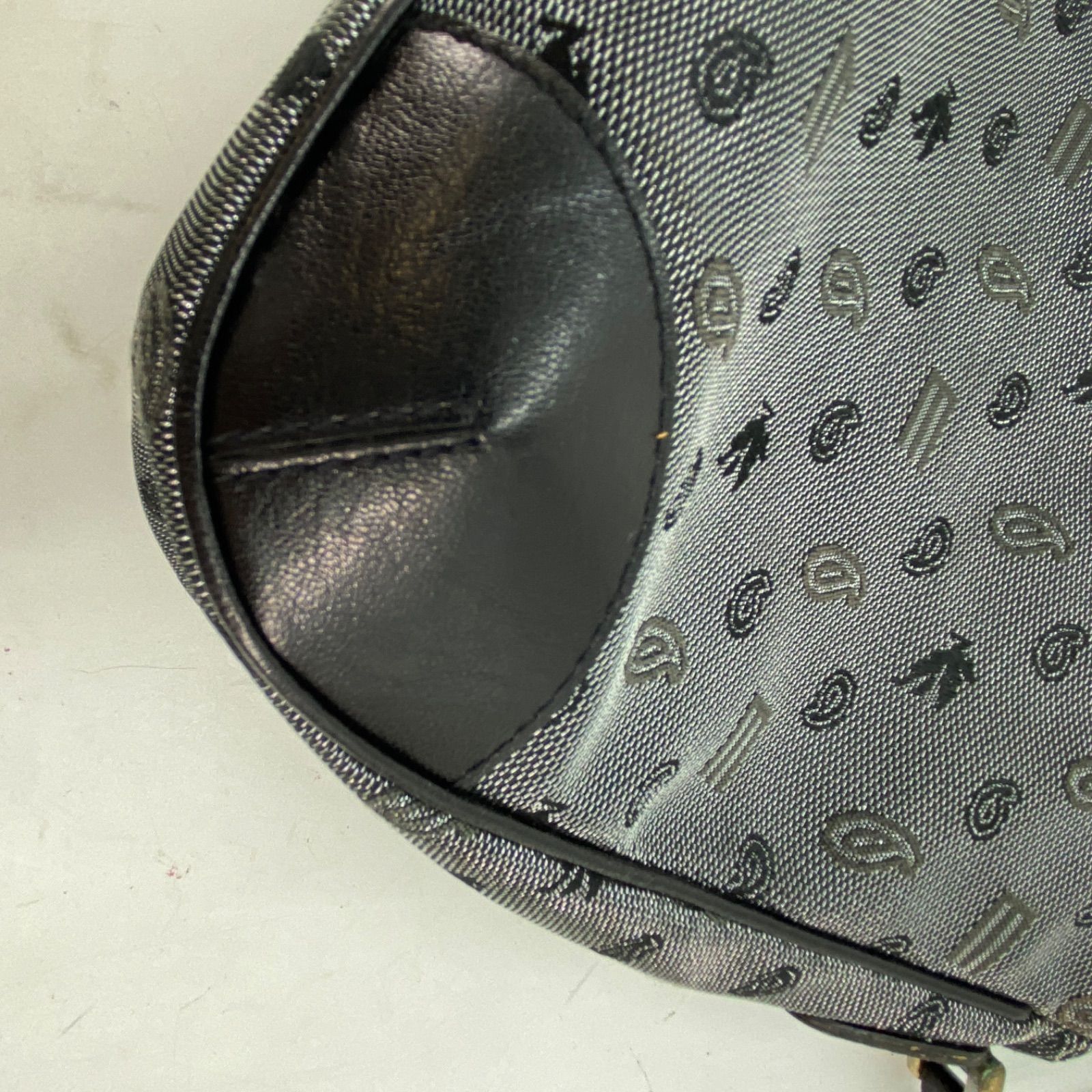 アンティークビーズ、メタルメッシュパースのイブニングバッグ　2個 アンティークビーズ、メタルメッシュパースのイブニングバッグ 2個