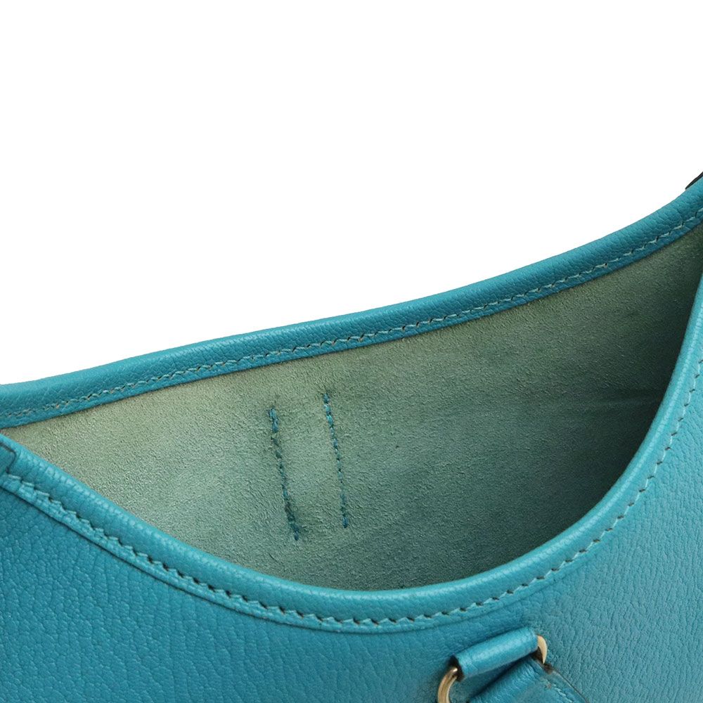 エルメス トリム 24 ワンショルダーバッグ シェーブル レザー Turquoise  ターコイズ ブルー 青 ゴールド金具 □H刻印 HERMES（中古） エルメス トリム 24 ワンショルダーバッグ シェーブル レザー
