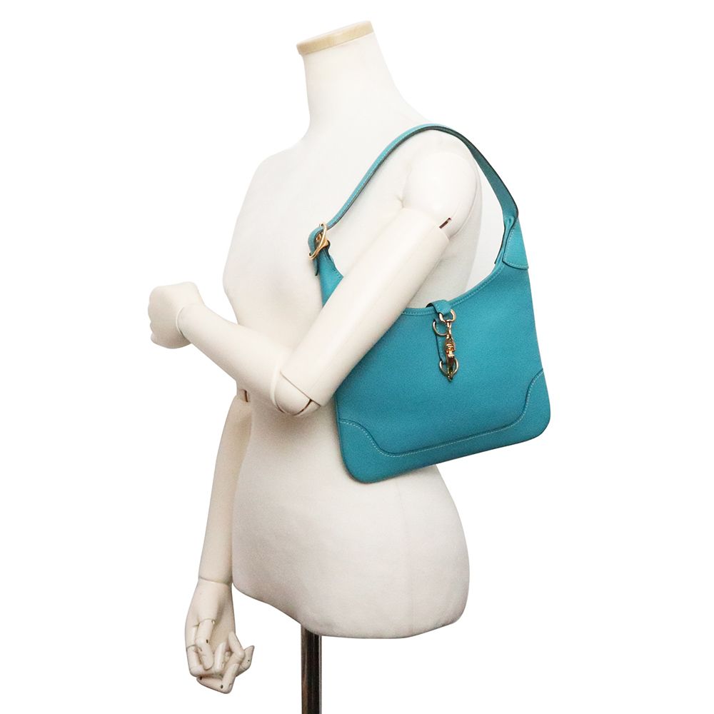 エルメス トリム 24 ワンショルダーバッグ シェーブル レザー Turquoise  ターコイズ ブルー 青 ゴールド金具 □H刻印 HERMES（中古） エルメス トリム 24 ワンショルダーバッグ シェーブル レザー