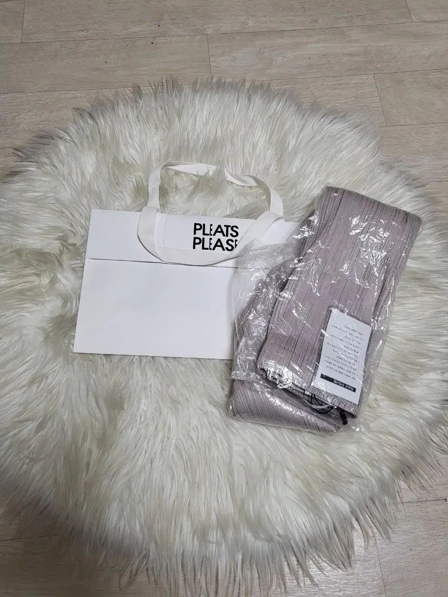 プリーツプリーズ スカート