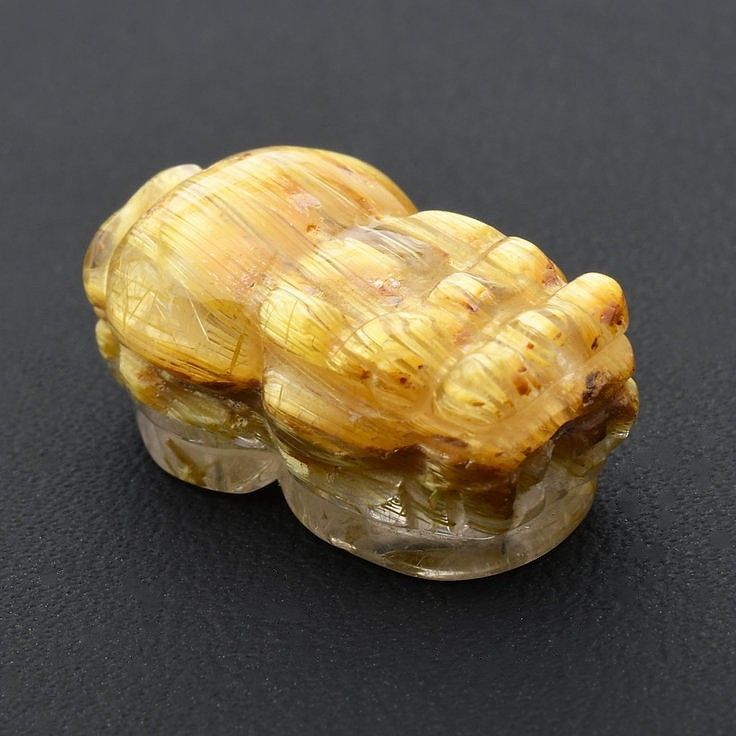 キャッツアイ効果あり 1点物 ゴールド タイチンルチル クォーツ 貔貅 ヒキュウ GHHKU3 3g 商談 面接 交渉 勝負運 邪気払い お守り ご褒美 天然石ビーズ 貫通穴あり ルチルクォーツ 効果 京海堂 天然石の卸 京の蔵