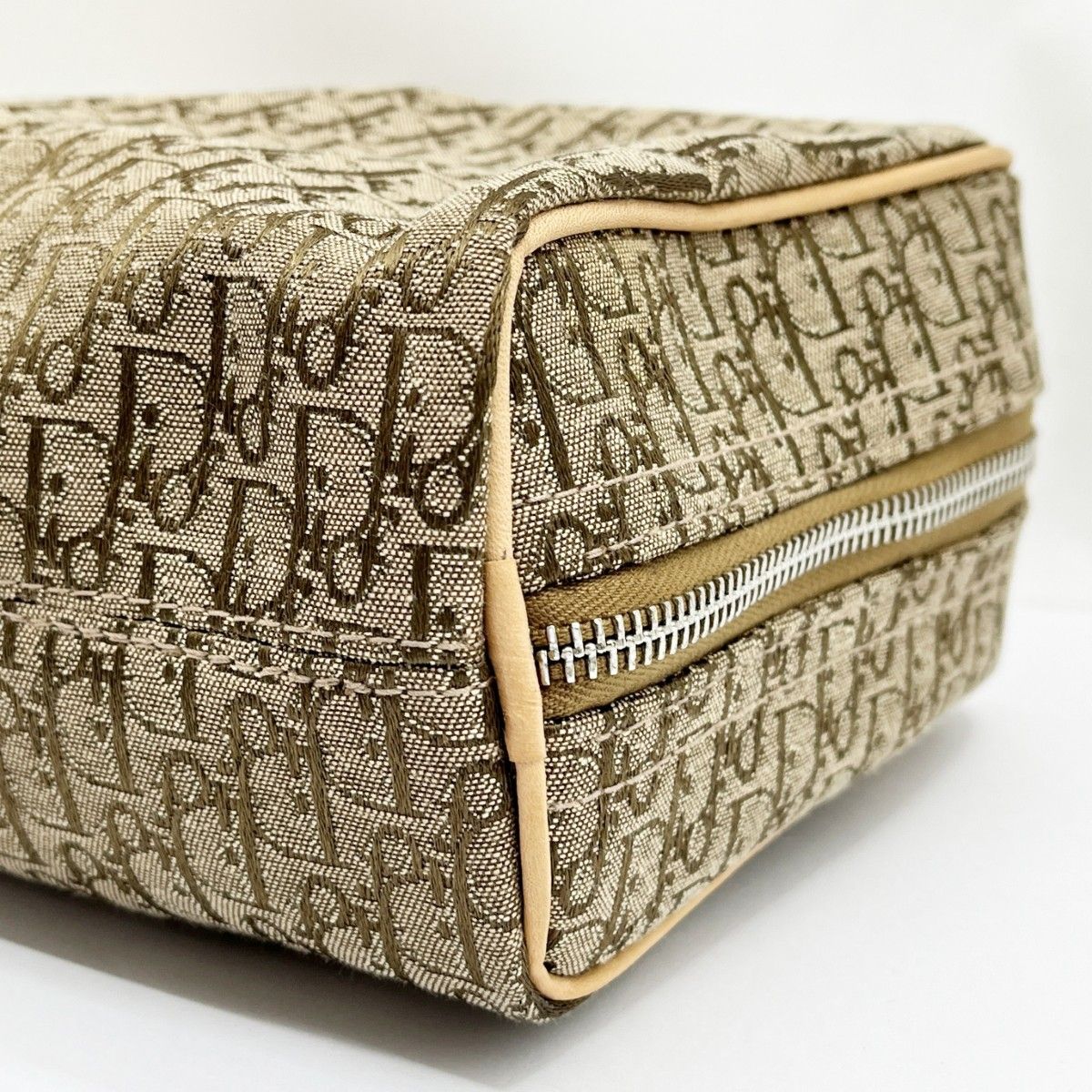 トロッター ベージュ