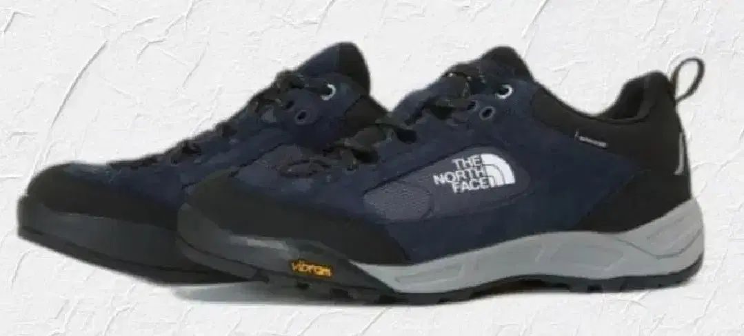 THE NORTH FACE ザノースフェイス ウォーターガード トレッキングシューズ 軽量登山靴 各 240mm 245mm