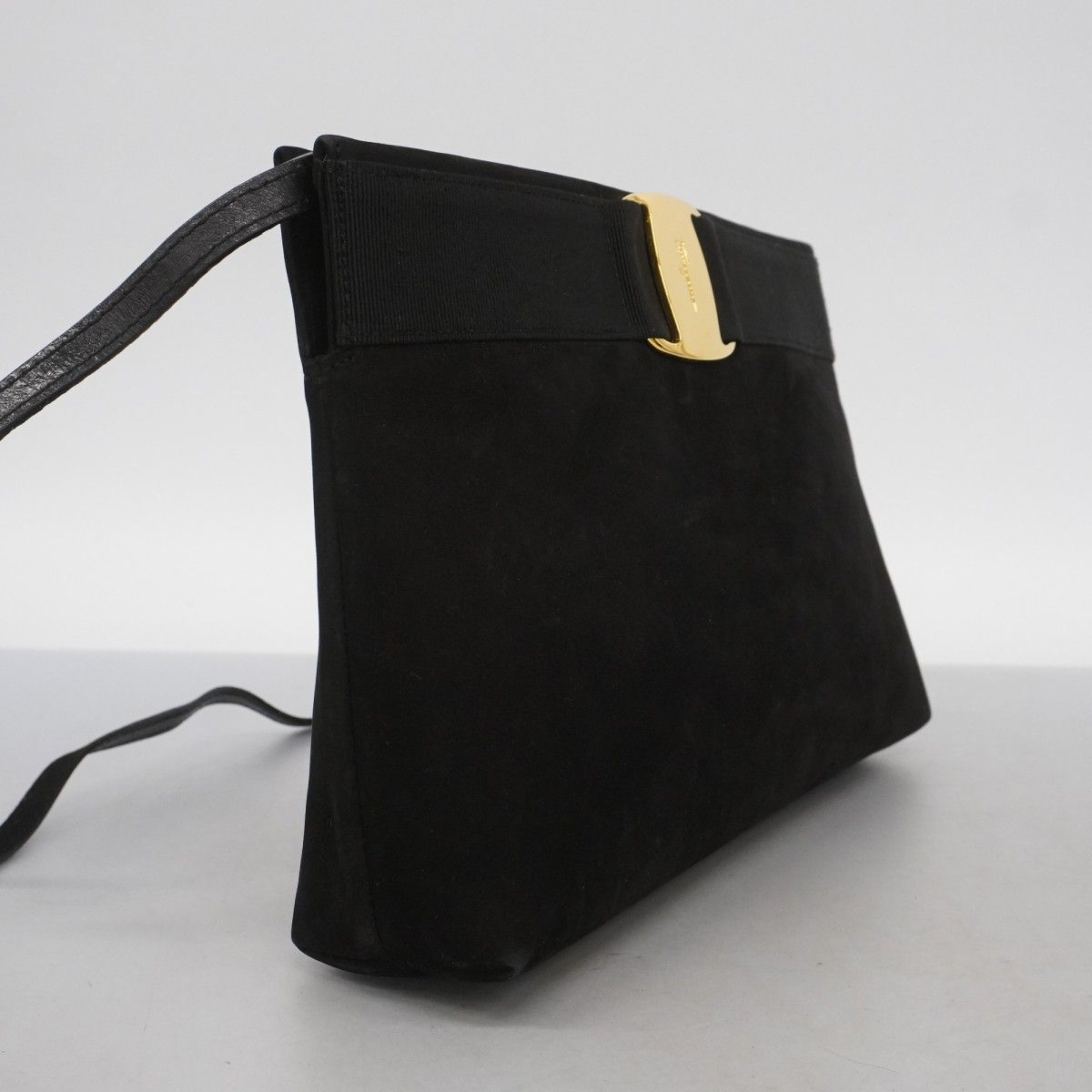 5md5215 サルヴァトーレフェラガモ クラッチバッグ ヴァラ スウェード ブラック ゴールド金具 2wayバッグ レディース