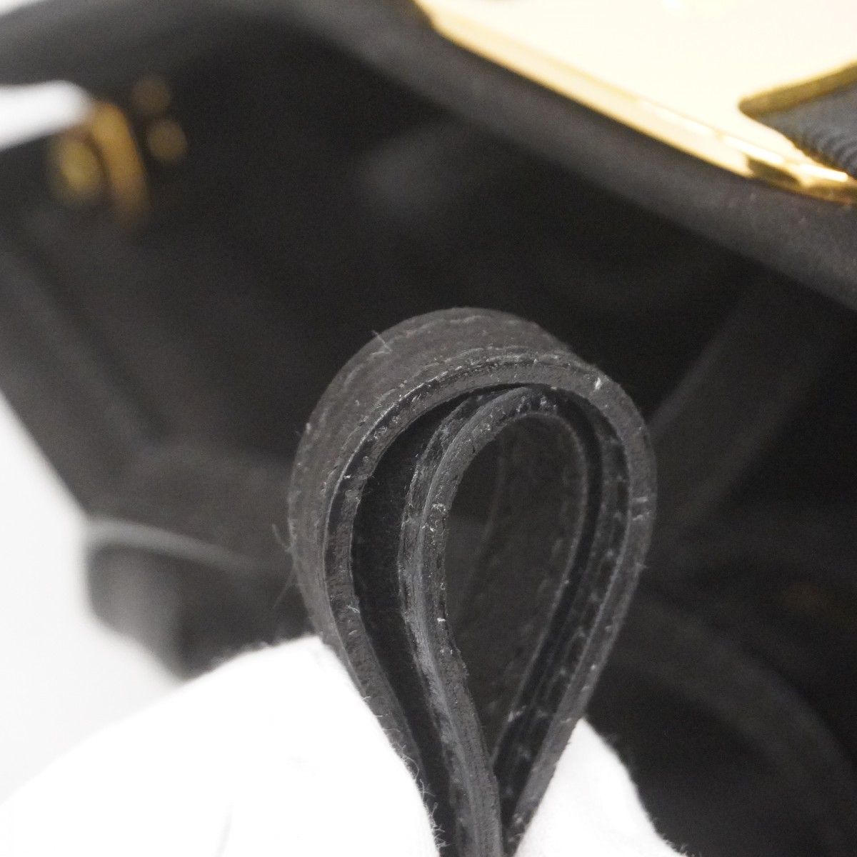 ヴァラ スウェード