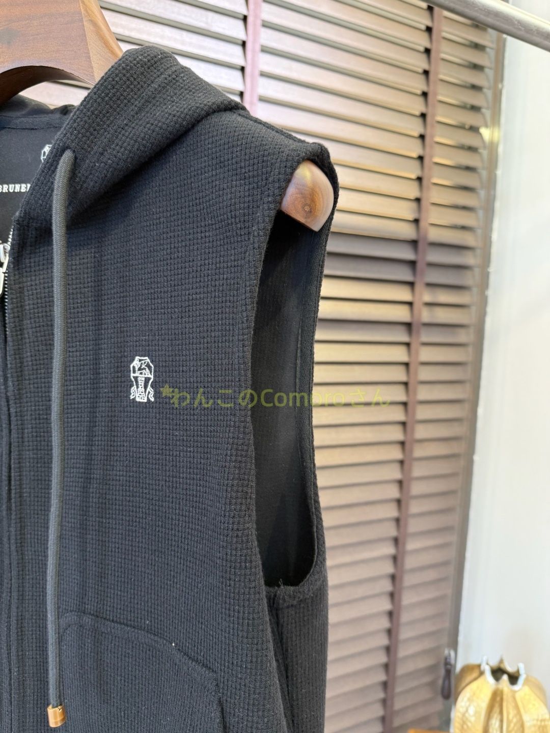 ワッフル織りフード付きジップアップベスト