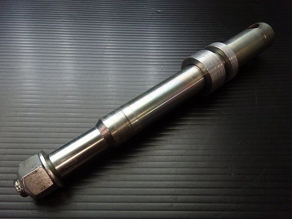 ハーレー スポーツスター XL883L-I 純正 フロントアクスルシャフト ♪ E7561