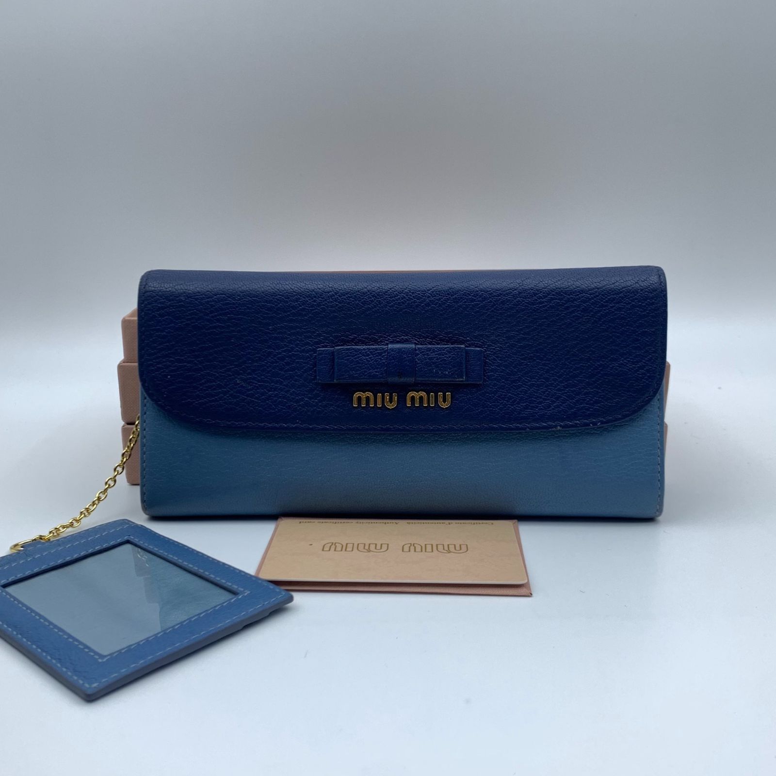 ミュウミュウ miumiu リボン付きクラシックエンベロープロングウォレット