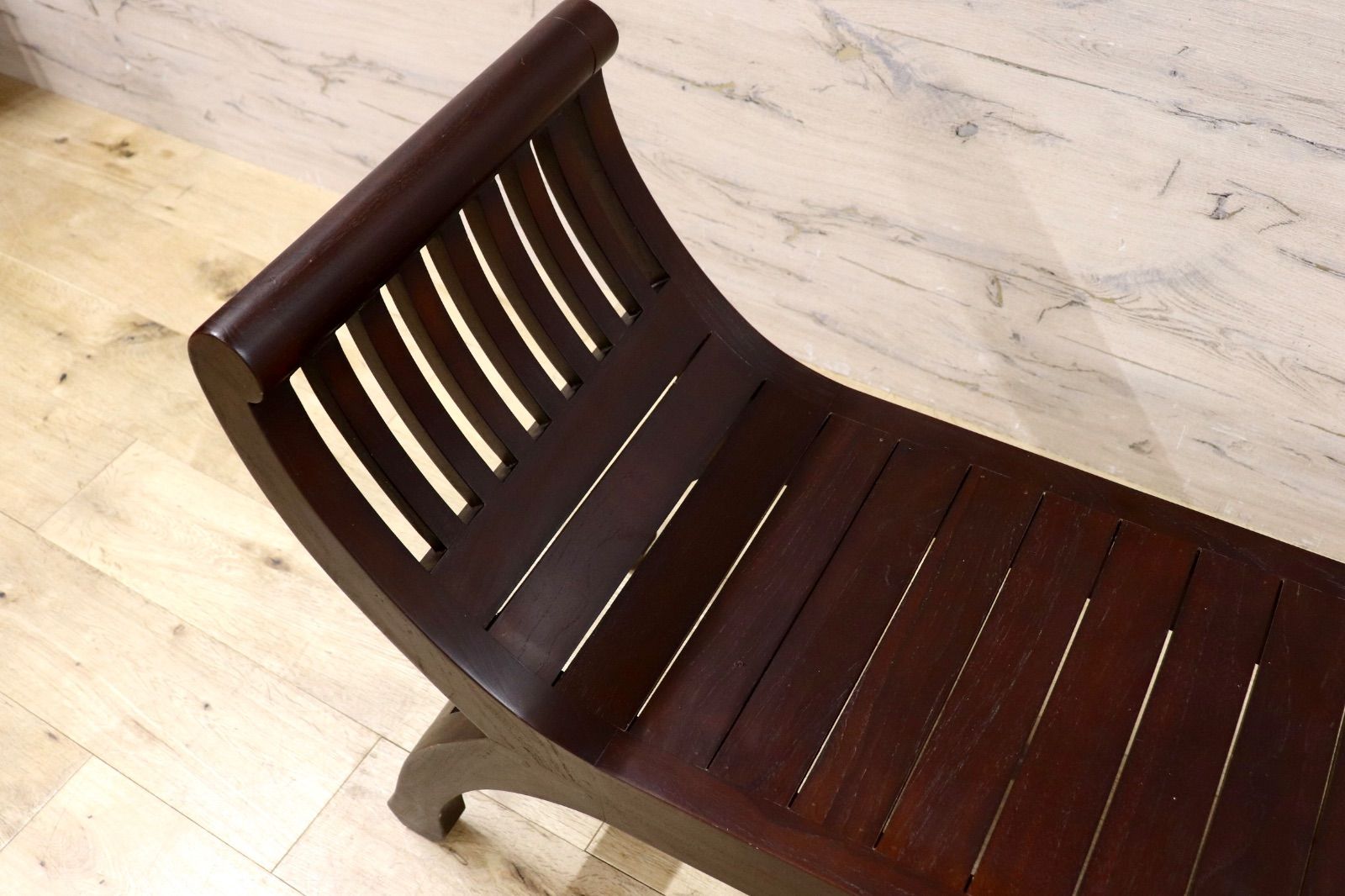 玄関椅子 オブジェ