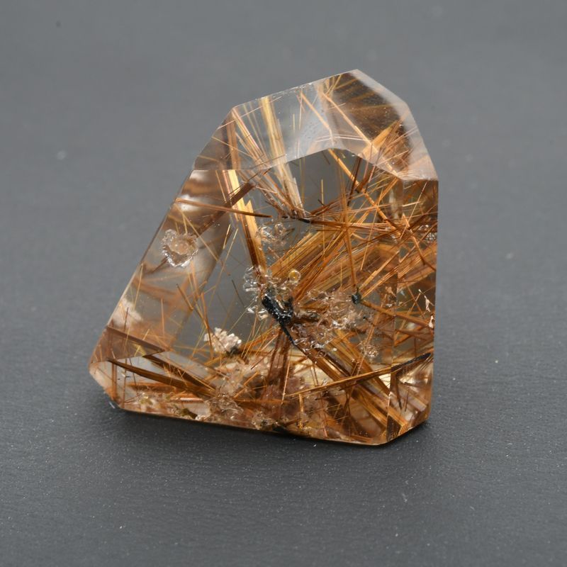 透明度抜群 光と銅針の コッパールチル 太陽放射原石 15g GHG3巾着1枚＆座布団付 金運アップ 成功を引き寄せる石 仕事運向上 お守り パワーストーン 贈り物 ギフト 京海堂 天然石の卸 京の蔵