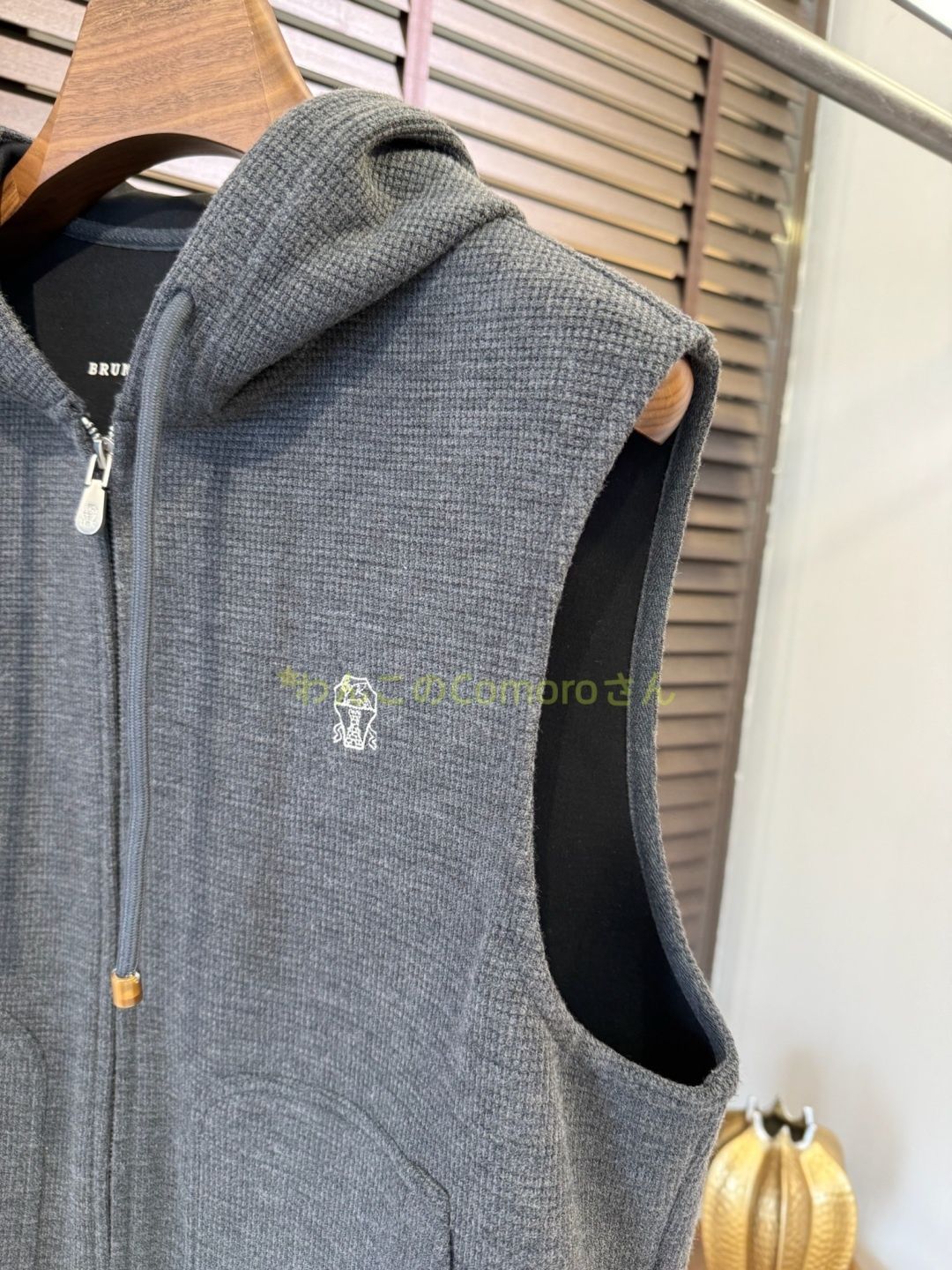 グレーM 3XL ブルネロクチネリ メンズ ワッフル織りフード付きジップアップベスト ウール混紡 カジュアル-ビジネス ロゴ入り KARIMZIABAT_FR