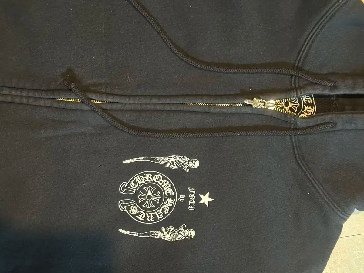 CHROME HEARTS クロムハーツ ポティ コラボ フード ジップアップ M