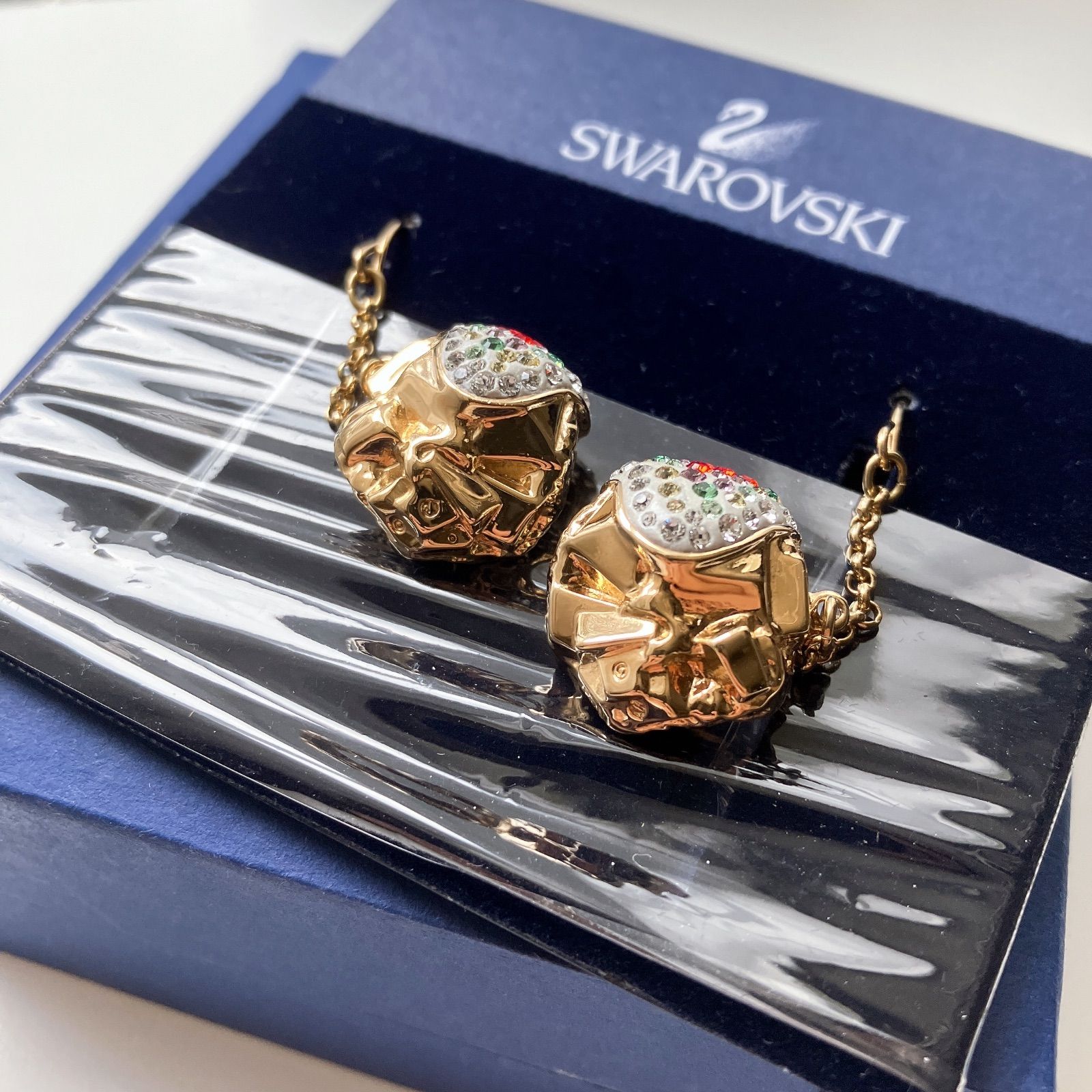 SWAROVSKI ネビュラス フックピアス ロングタイプ - メルカリ