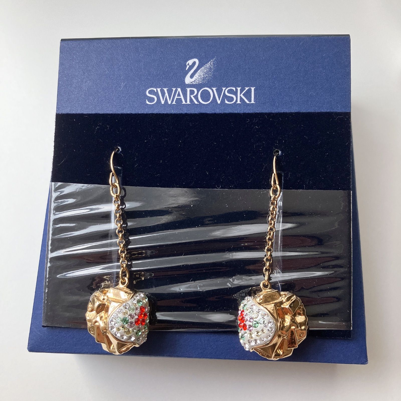 未使用　SWAROVSKI ロングピアス（両耳用） SWAROVSKI ネビュラス フックピアス ロングタイプ - メルカリ