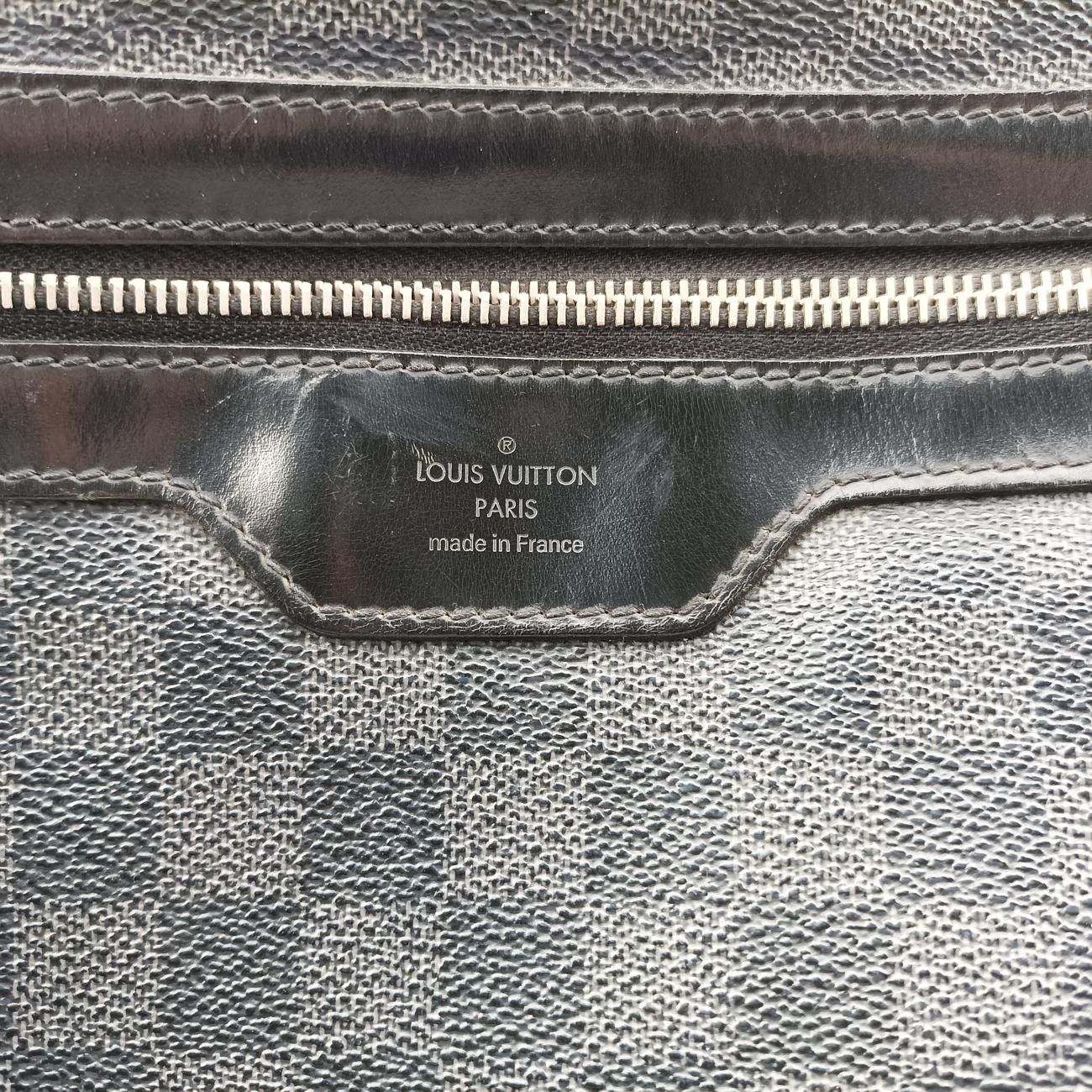 ダミエグラフィット