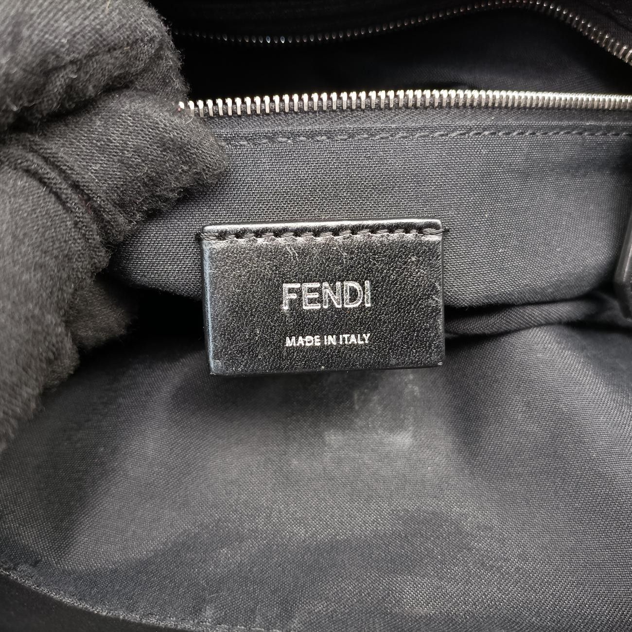 ナイロン×レザー