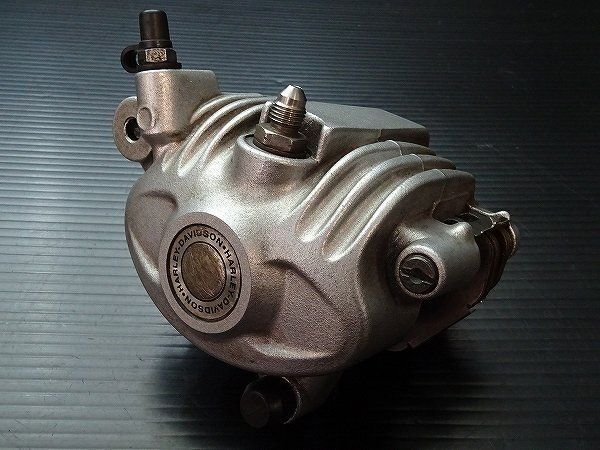 分解洗浄済 ♪ ハーレー スポーツスター XL883L-I 純正 フロントブレーキキャリパー ♪ E7568
