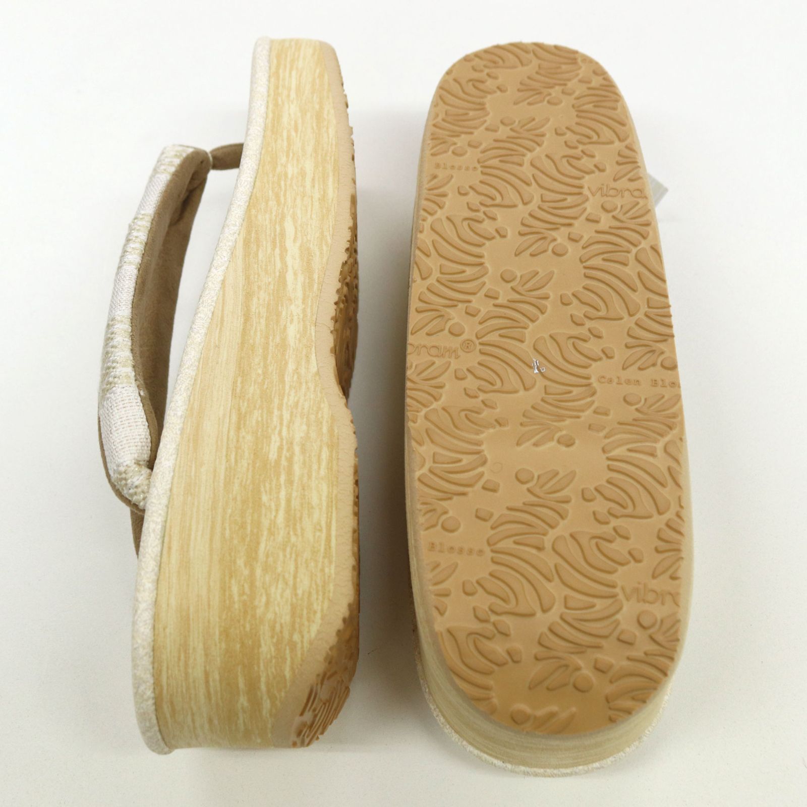 sa3417 菱屋カレンブロッソ 博多織 鼻緒使用 カフェ草履 オフホワイト色 ビブラムソール Lサイズ