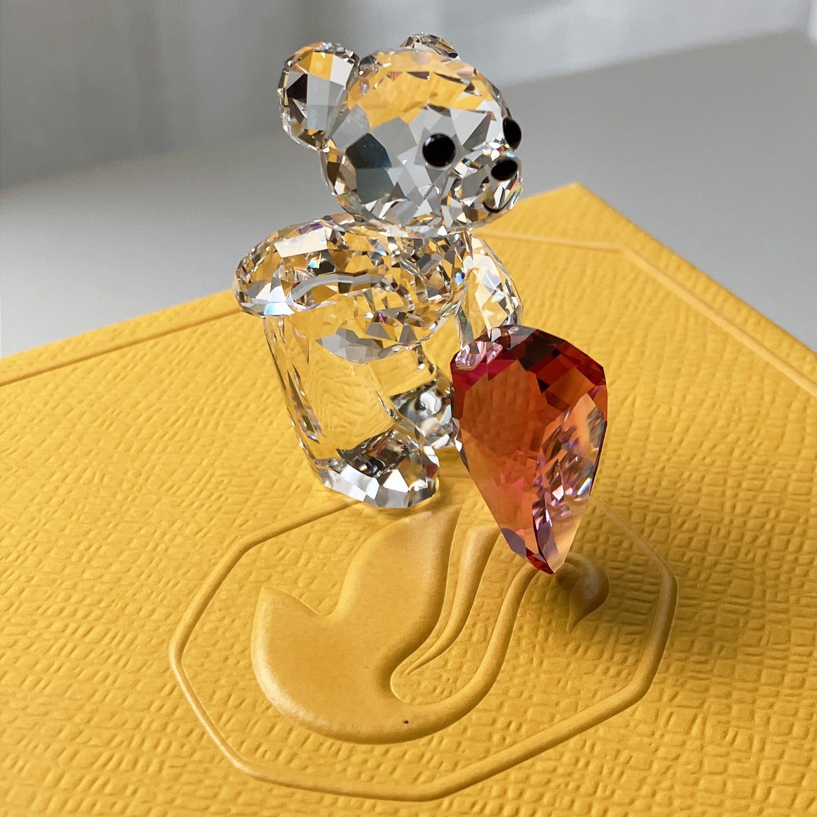 Swarovski Krisベア A Perfect Match 置物 - メルカリ
