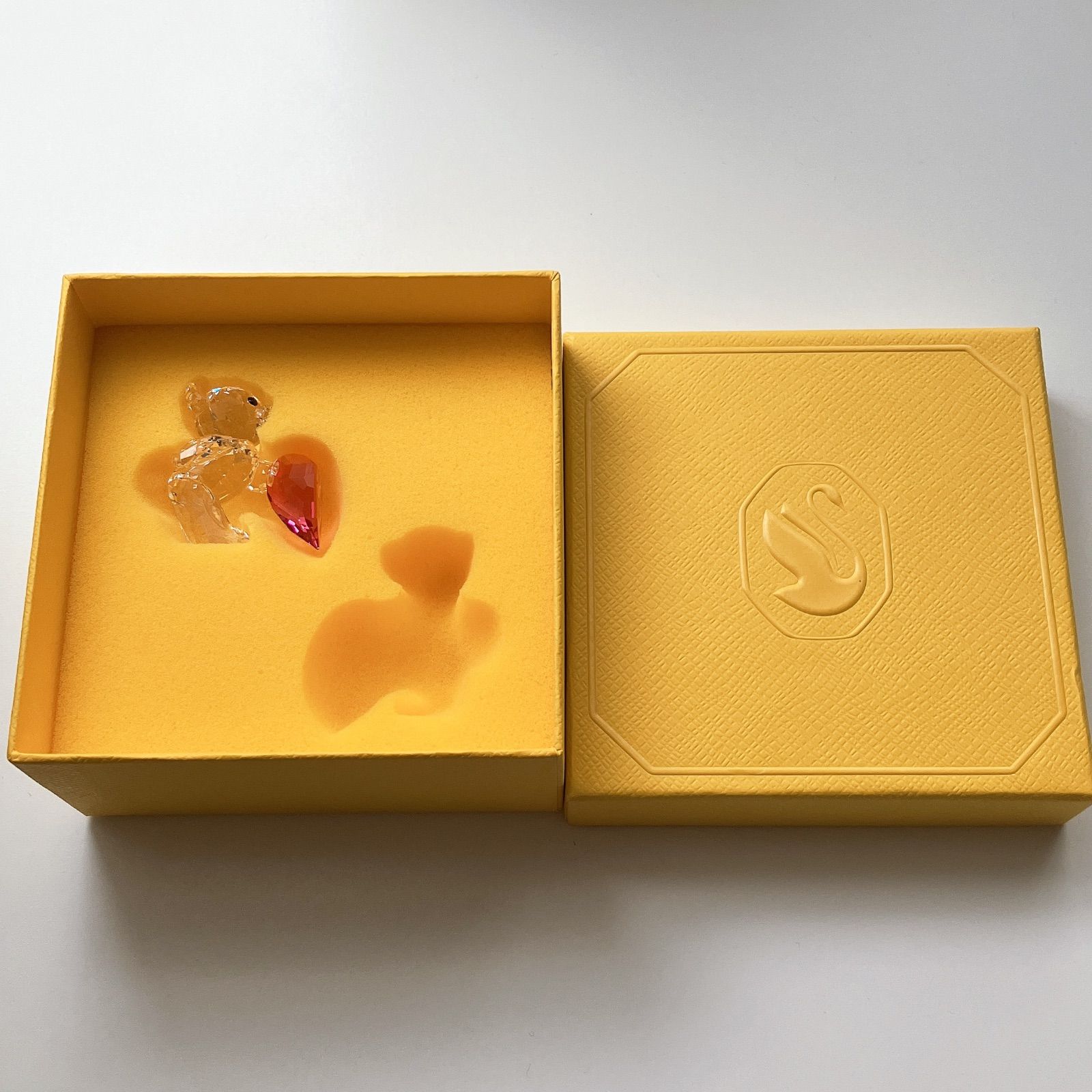 Swarovski Krisベア A Perfect Match 置物 - メルカリ